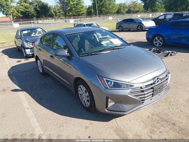 2019 HYUNDAI ELANTRA SE 1