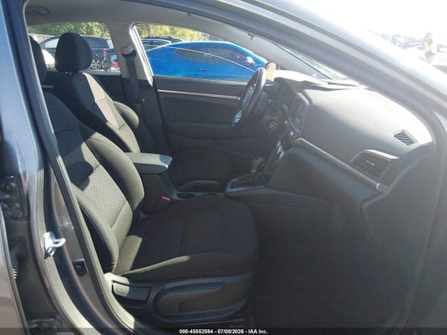 2019 HYUNDAI ELANTRA SE 5