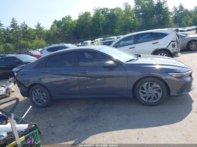 2024 HYUNDAI ELANTRA SEL 14