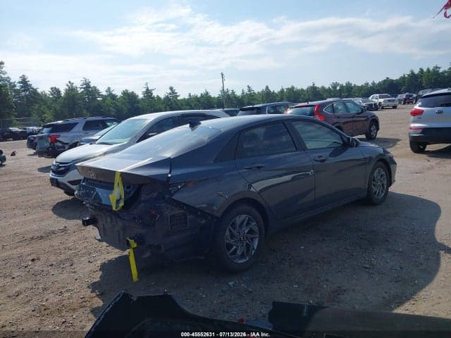 2024 HYUNDAI ELANTRA SEL 4