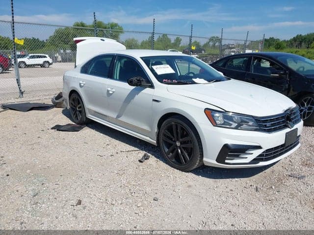 2017 VOLKSWAGEN PASSAT 1.8T R-LINE - 1