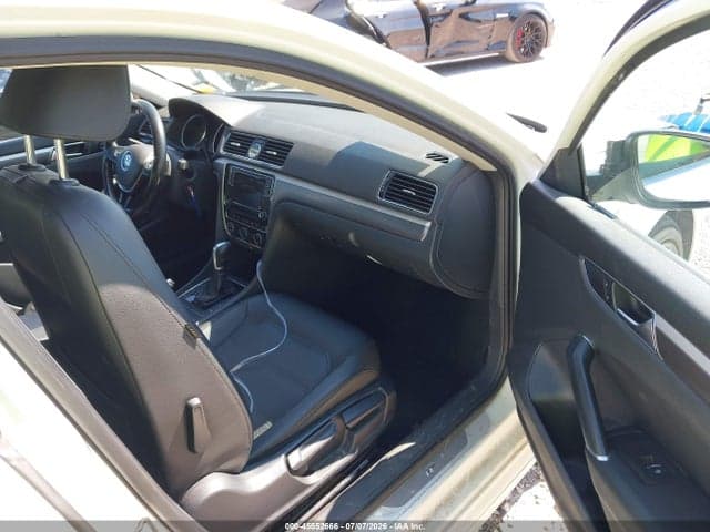 2017 VOLKSWAGEN PASSAT 1.8T R-LINE 5