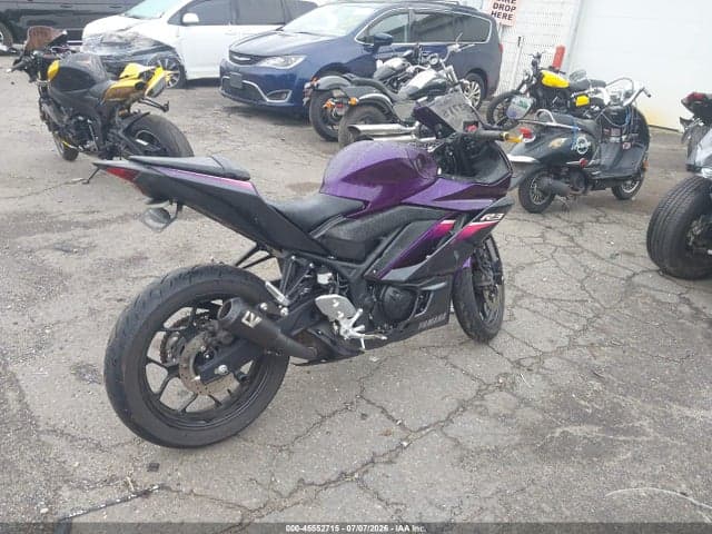 2023 YAMAHA YZFR3 A 4