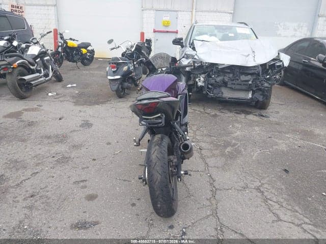 2023 YAMAHA YZFR3 A 6