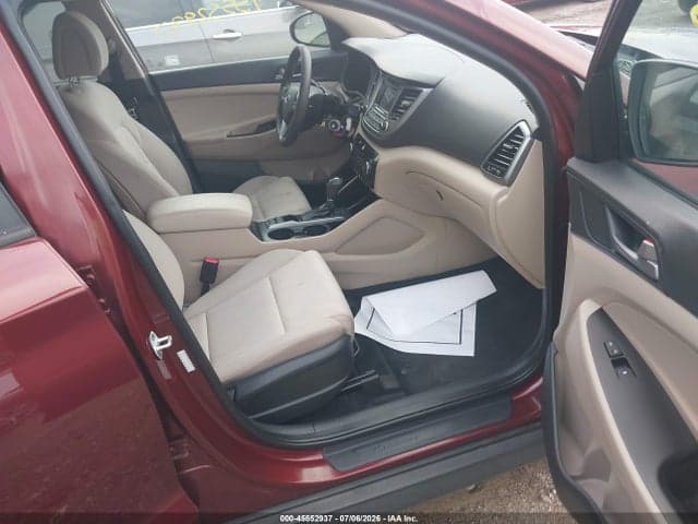 2017 HYUNDAI TUCSON SE 5
