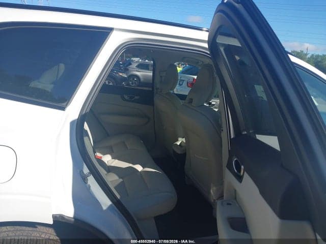 2025 VOLVO XC60 B5 PLUS 8