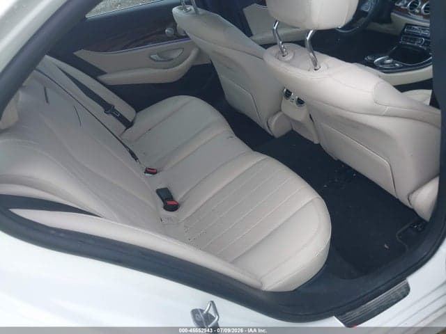 2017 MERCEDES-BENZ E 300 4MATIC 8