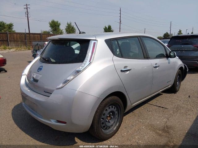 2016 NISSAN LEAF S 4