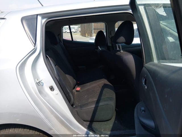 2016 NISSAN LEAF S 8