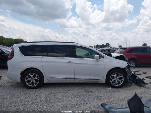 2017 CHRYSLER PACIFICA TOURING-L 13