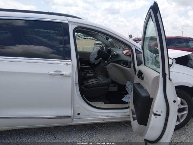 2017 CHRYSLER PACIFICA TOURING-L 5