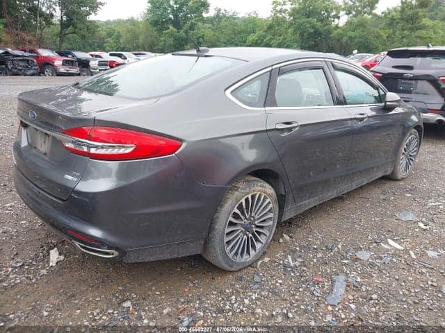 2017 FORD FUSION SE 4
