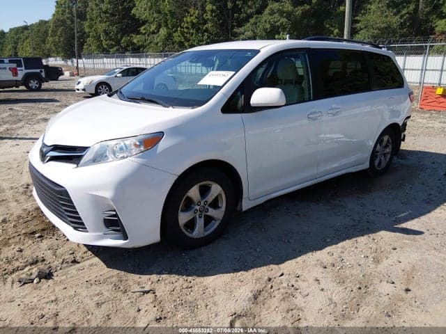 2020 TOYOTA SIENNA LE 2