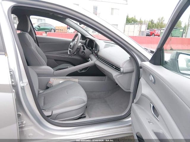 2021 HYUNDAI ELANTRA SE 5
