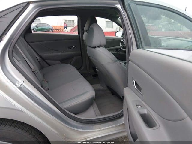 2021 HYUNDAI ELANTRA SE 8