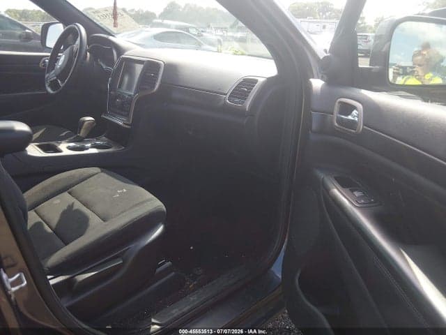2017 JEEP GRAND CHEROKEE LAREDO 5