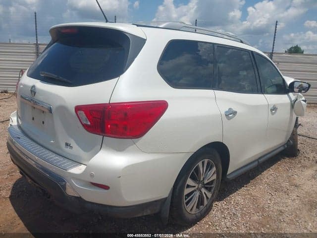2017 NISSAN PATHFINDER SL 4