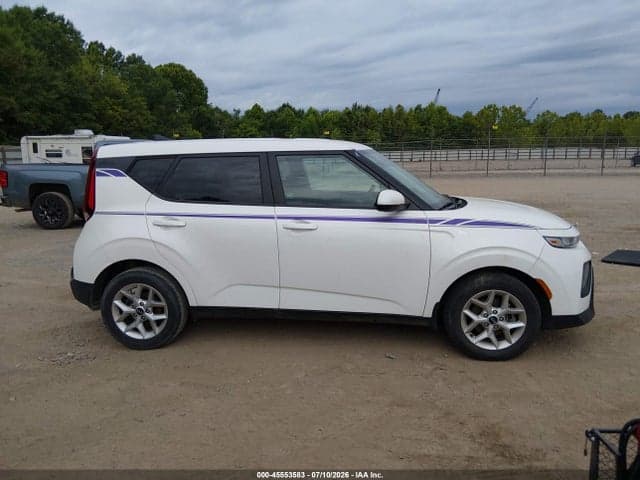 2021 KIA SOUL S 13