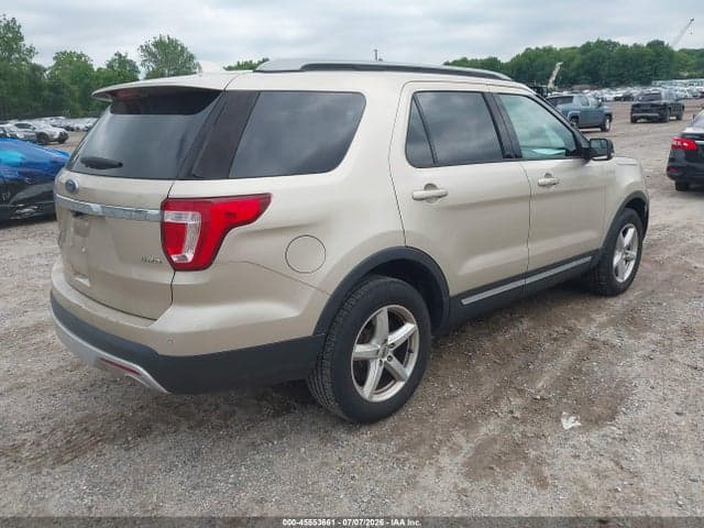 2017 FORD EXPLORER XLT 4