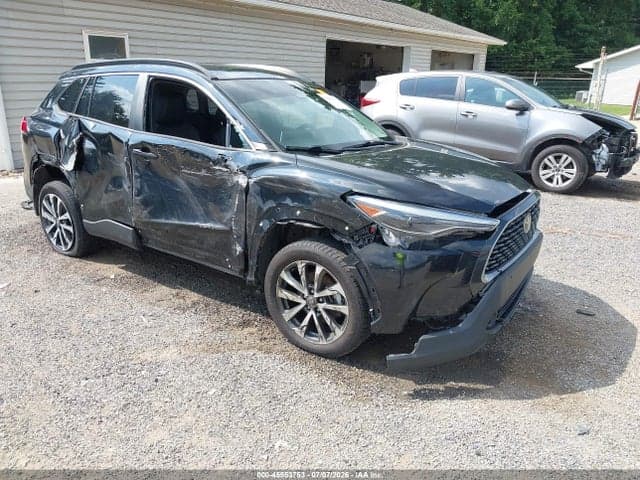 2023 TOYOTA COROLLA CROSS XLE 1