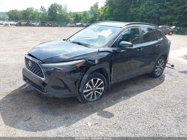 2023 TOYOTA COROLLA CROSS XLE 2