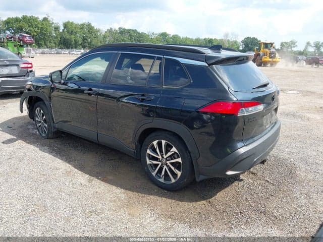 2023 TOYOTA COROLLA CROSS XLE 3