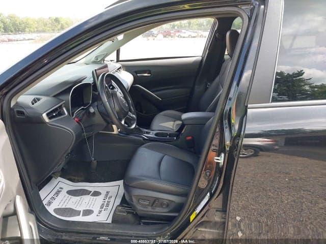 2023 TOYOTA COROLLA CROSS XLE 5