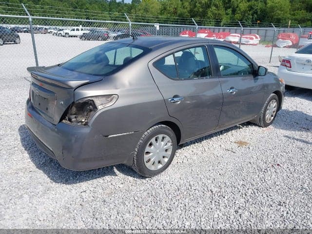 2017 NISSAN VERSA 1.6 SV 4