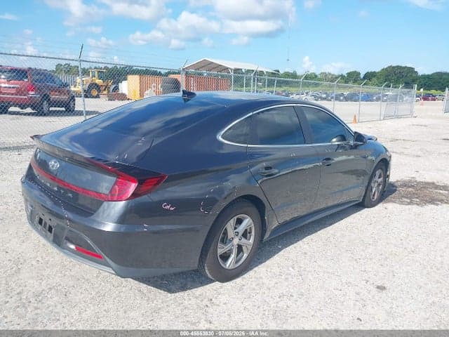 2021 HYUNDAI SONATA SE 4