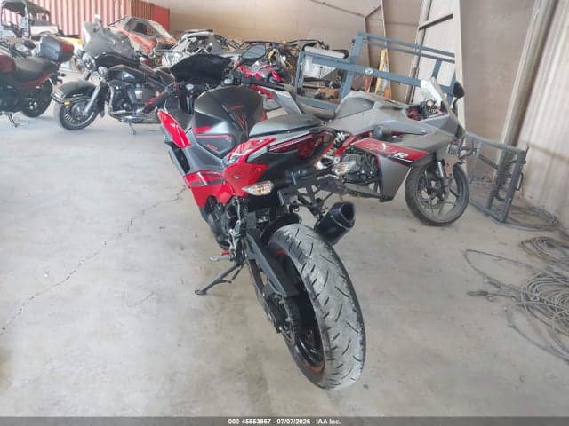 2025 KAWASAKI EX500 3