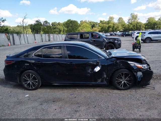 2018 TOYOTA CAMRY SE 13