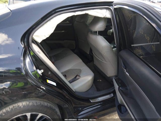2018 TOYOTA CAMRY SE 8