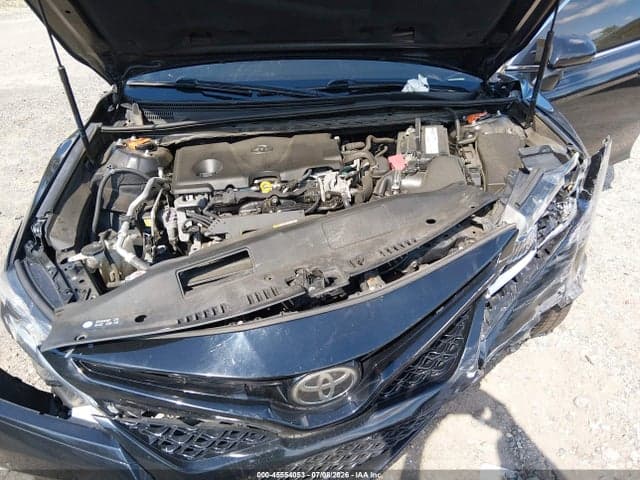 2018 TOYOTA CAMRY SE 10