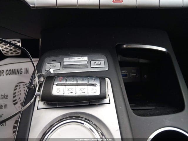 2024 GENESIS GV70 2.5T AWD 11