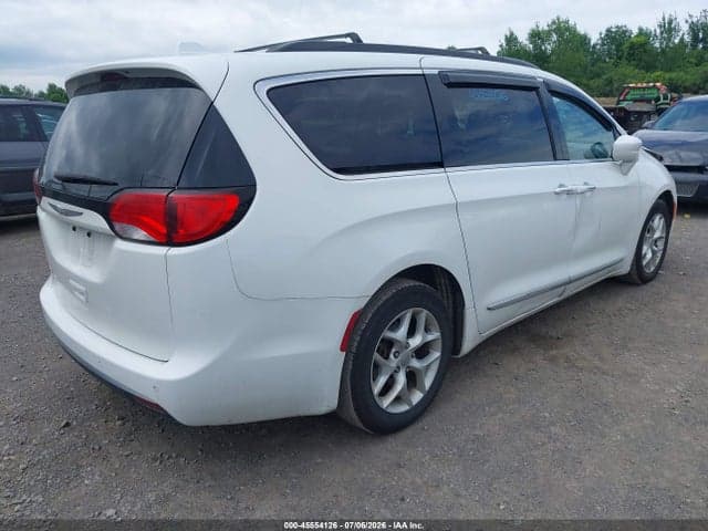2017 CHRYSLER PACIFICA TOURING-L 4