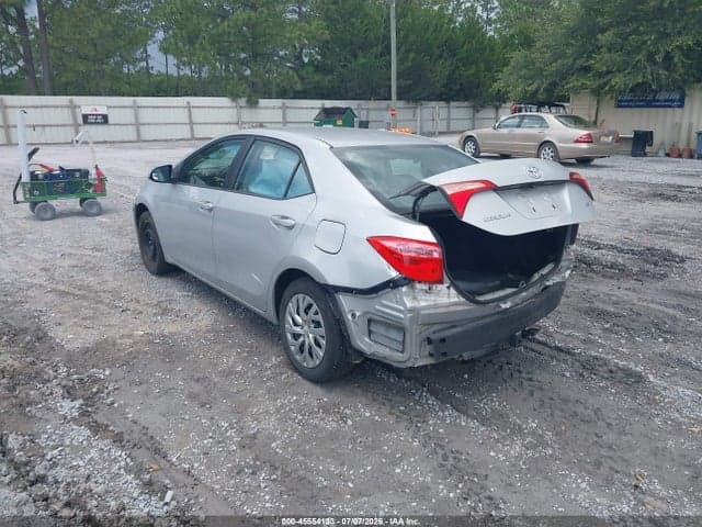 2017 TOYOTA COROLLA LE 3
