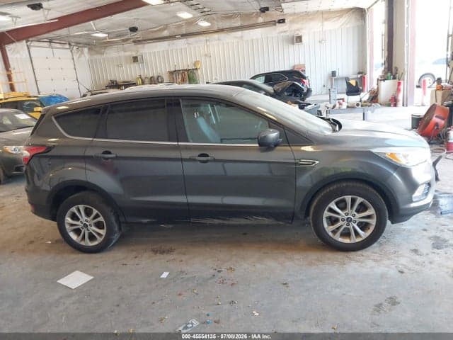 2017 FORD ESCAPE SE 13