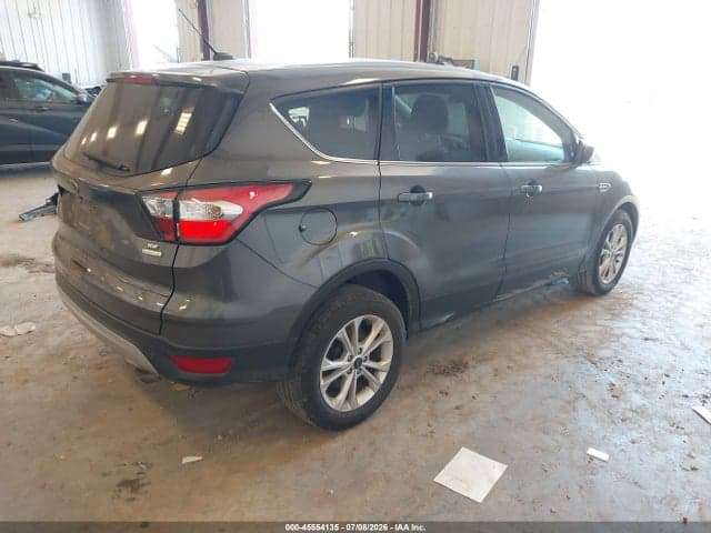 2017 FORD ESCAPE SE 4