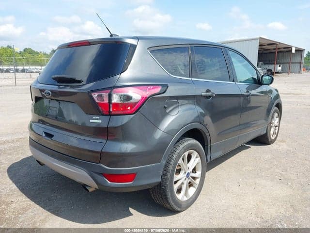 2017 FORD ESCAPE SE 4