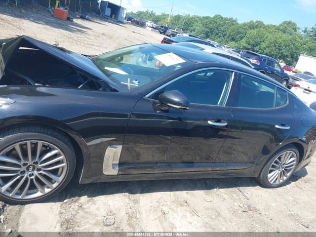 2018 KIA STINGER 14