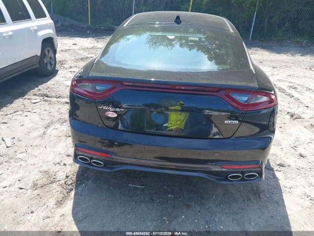 2018 KIA STINGER 16