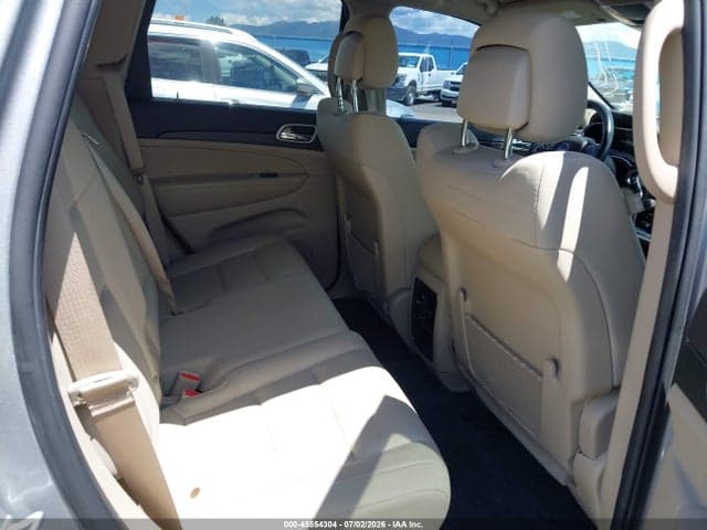 2019 JEEP GRAND CHEROKEE LAREDO E 4X4 8