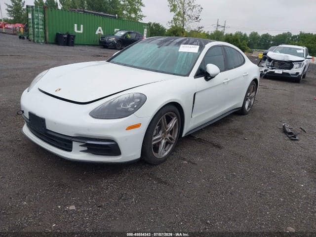 2018 PORSCHE PANAMERA 4 2