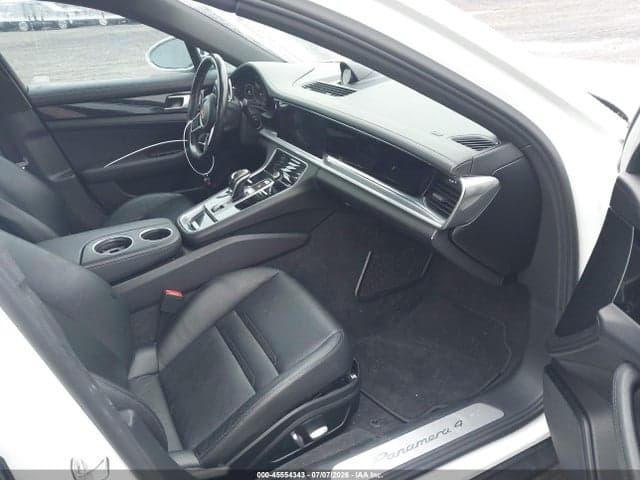 2018 PORSCHE PANAMERA 4 5