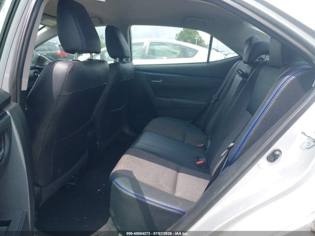 2017 TOYOTA COROLLA SE 8