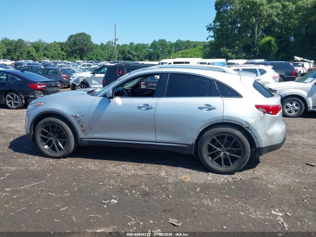 2017 INFINITI QX70 14