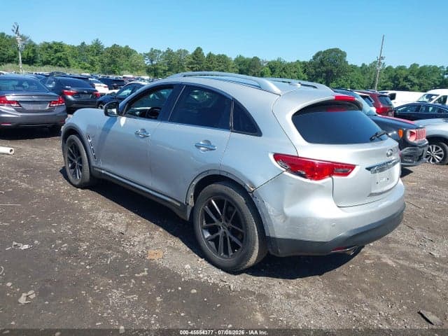 2017 INFINITI QX70 3