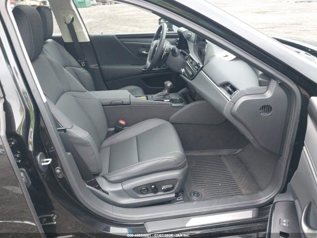 2025 LEXUS ES 300H 5