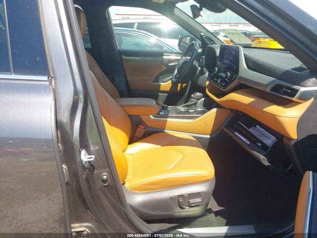 2023 TOYOTA HIGHLANDER PLATINUM 5