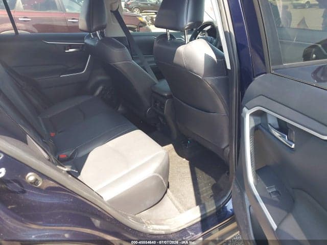 2023 TOYOTA RAV4 XLE PREMIUM 8